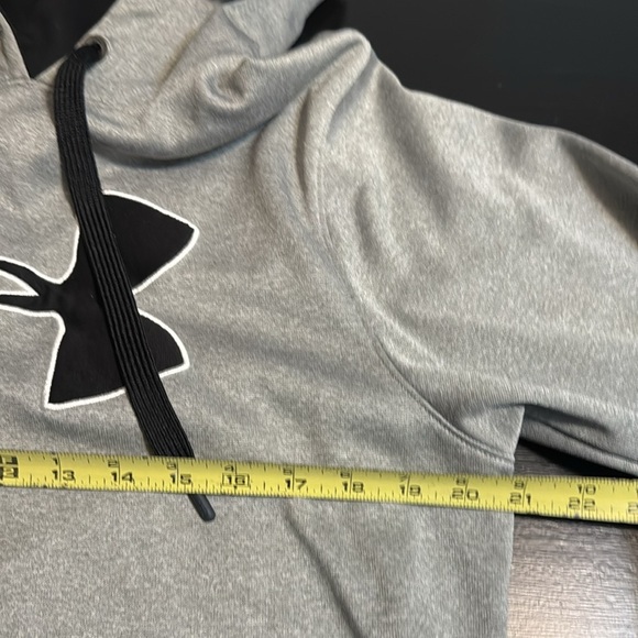 Under Armour Men's Light Gray Hoodie - Picture 3 of 5